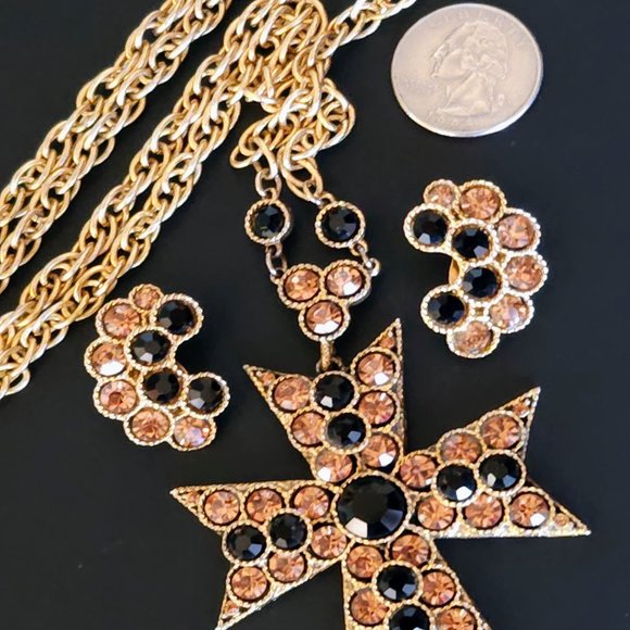 Vintage Lisner Black & Topaz Rhinestone Maltese Cross Necklace and Earring Set - Picture 5 of 7
